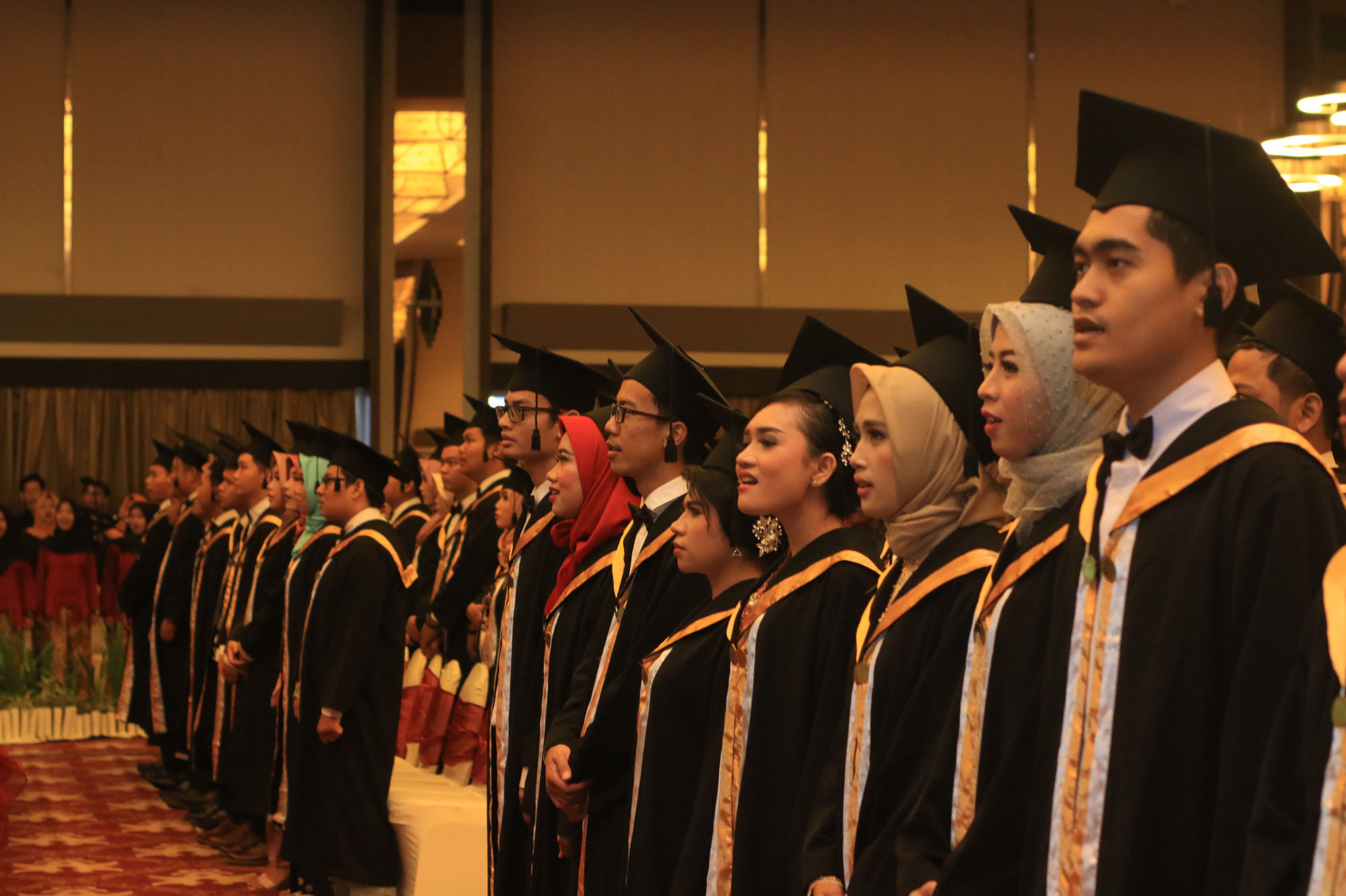 Wisuda ke 13