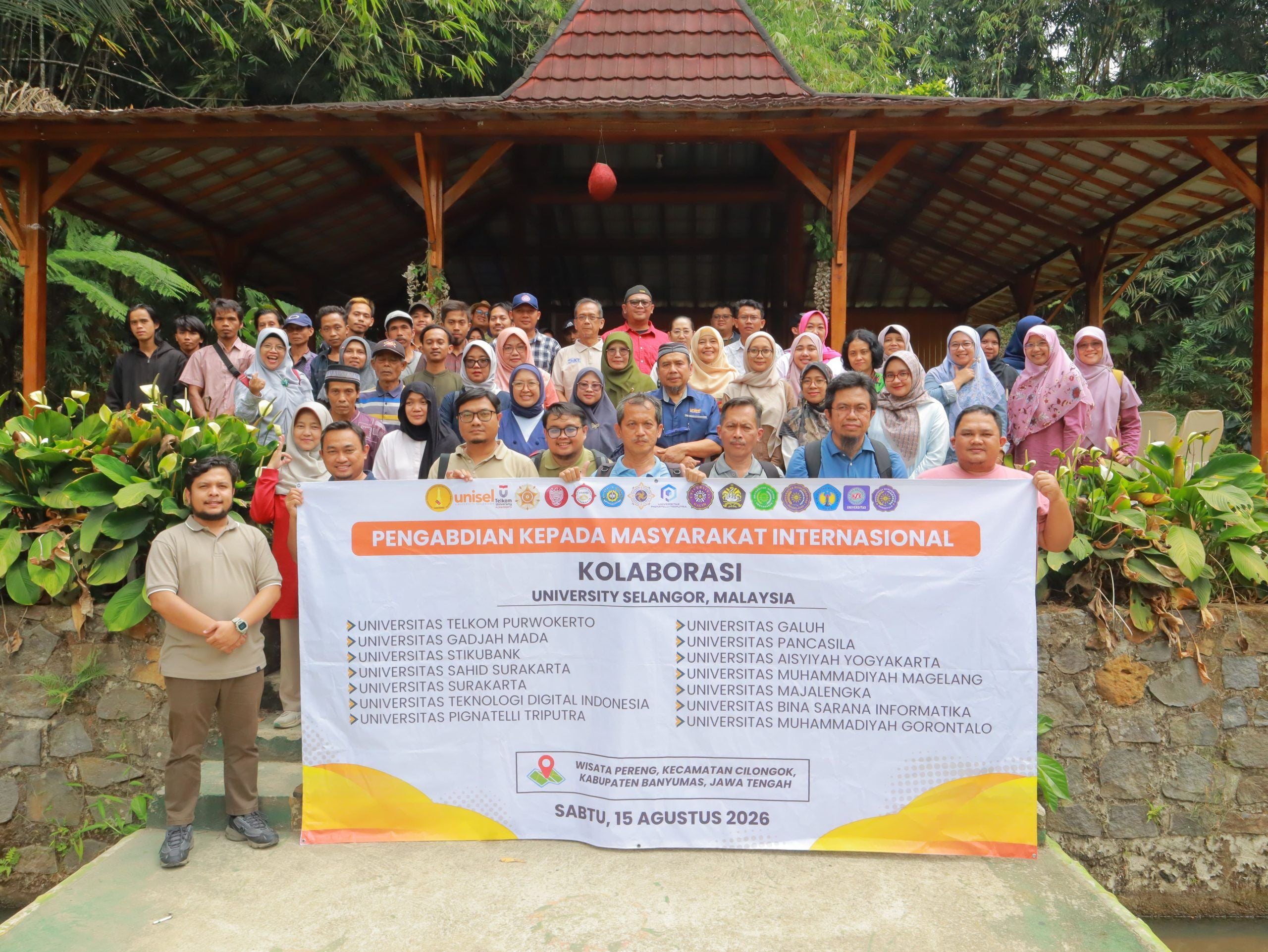 Kolaborasi Akademisi dan Petani Lokal: PKM Internasional IndoCEISS 2026 Dorong Digitalisasi Gula Semut di Desa Pernasidi