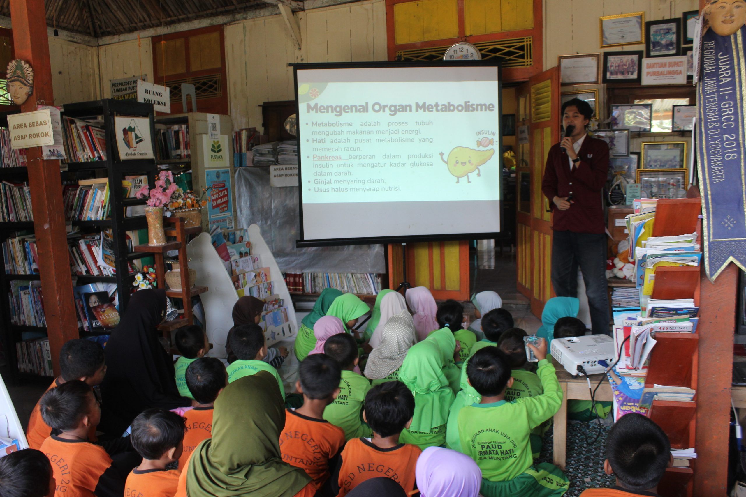 Tim Telkom University Kenalkan Edukasi Sehat Anak dengan Teknologi AR di Purbalingga