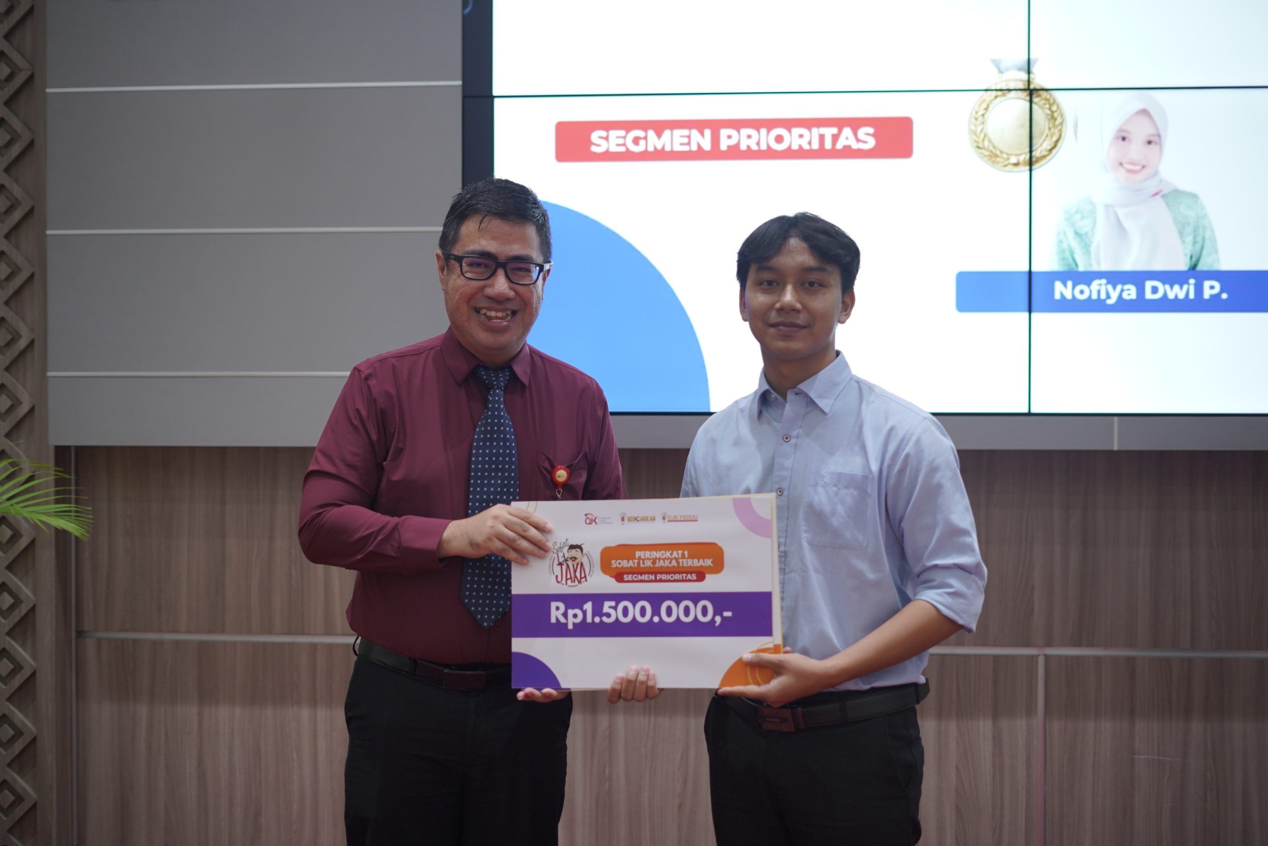 Konsisten Mengedukasi, Mahasiswa Tel-U Purwokerto Raih Terbaik 1 Duta Literasi Keuangan OJK