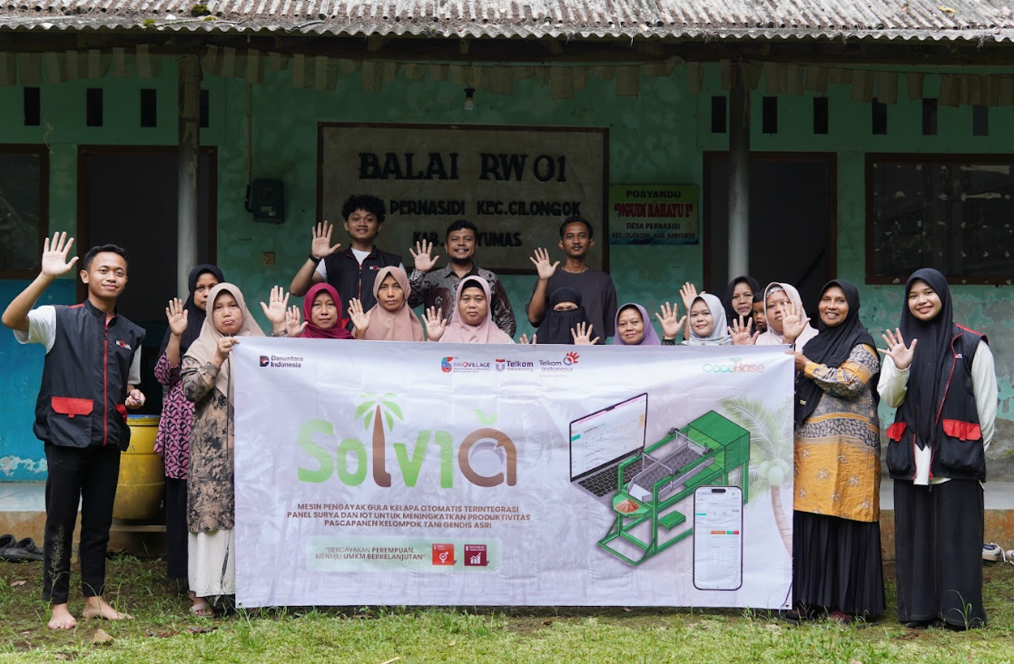 Mahasiswa Telkom University Purwokerto Hadirkan SOLVIA, Mesin Pengayak Gula Kelapa Berbasis Surya dan IoT untuk Desa Pernasidi