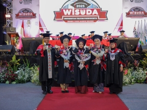 Bunga Laelatul Muna, Wisudawan Terbaik Telkom University Purwokerto…