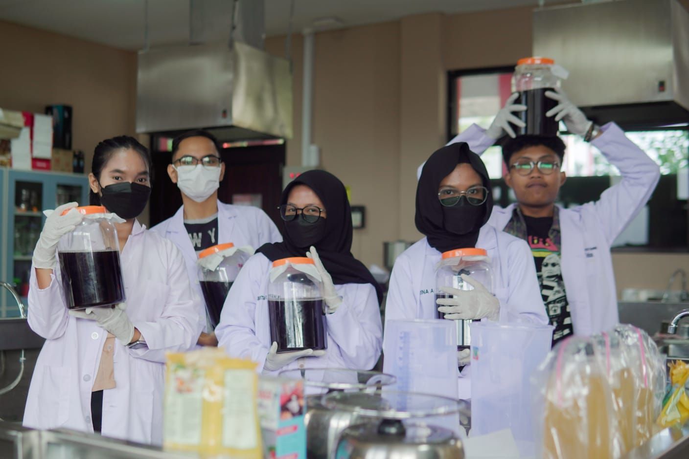 Tim Scoby-Do Telkom University Ciptakan Artificial Skin (Kulit Buatan) dari Limbah Teh Basi