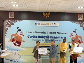 Bawakan Cerita Rakyat Banyumas, Mahasiswa Internasional Telkom University&hellip;
