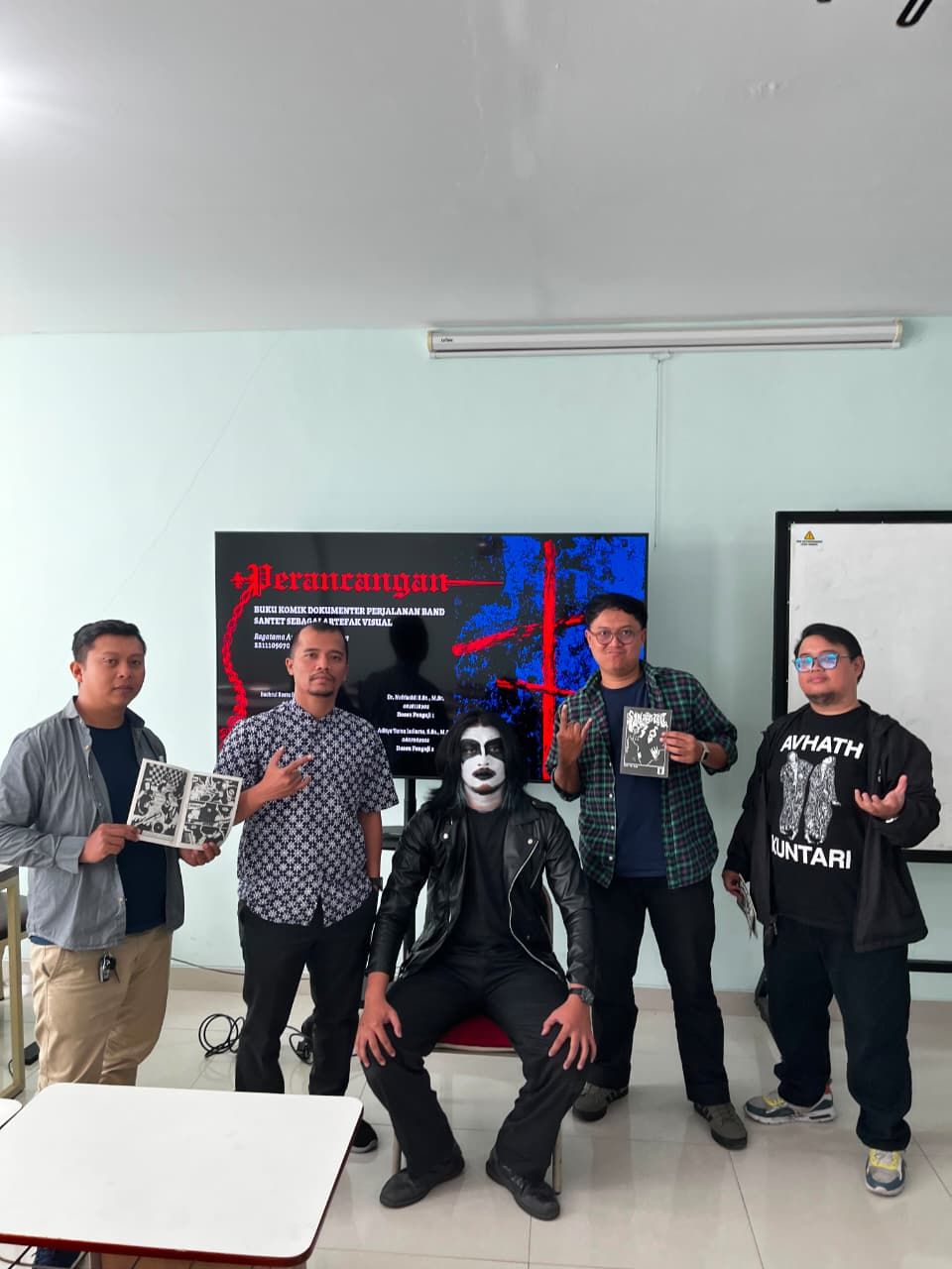 Viral! Mahasiswa DKV Telkom University Purwokerto Sidang dengan&hellip;