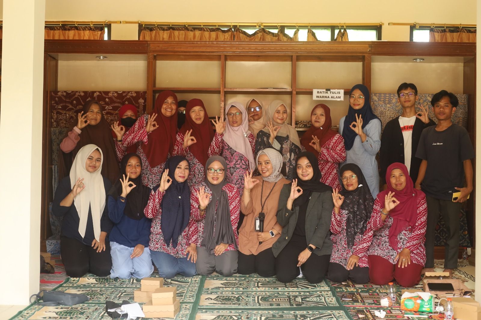 Dosen Telkom University Purwokerto Dampingi KUB Batik Pringmas, Perkuat Manajemen Usaha hingga Pemasaran Digital 